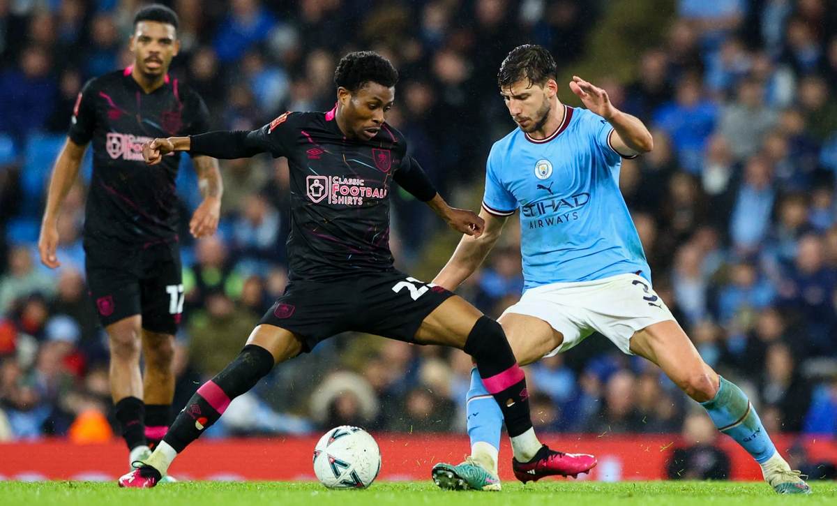 Soi Kèo Burnley Vs Manchester City 02h00 23/04 - Vòng 34 Ngoại Hạng Anh 3 Burnley tiếp tục cho thấy phong độ kém cỏi